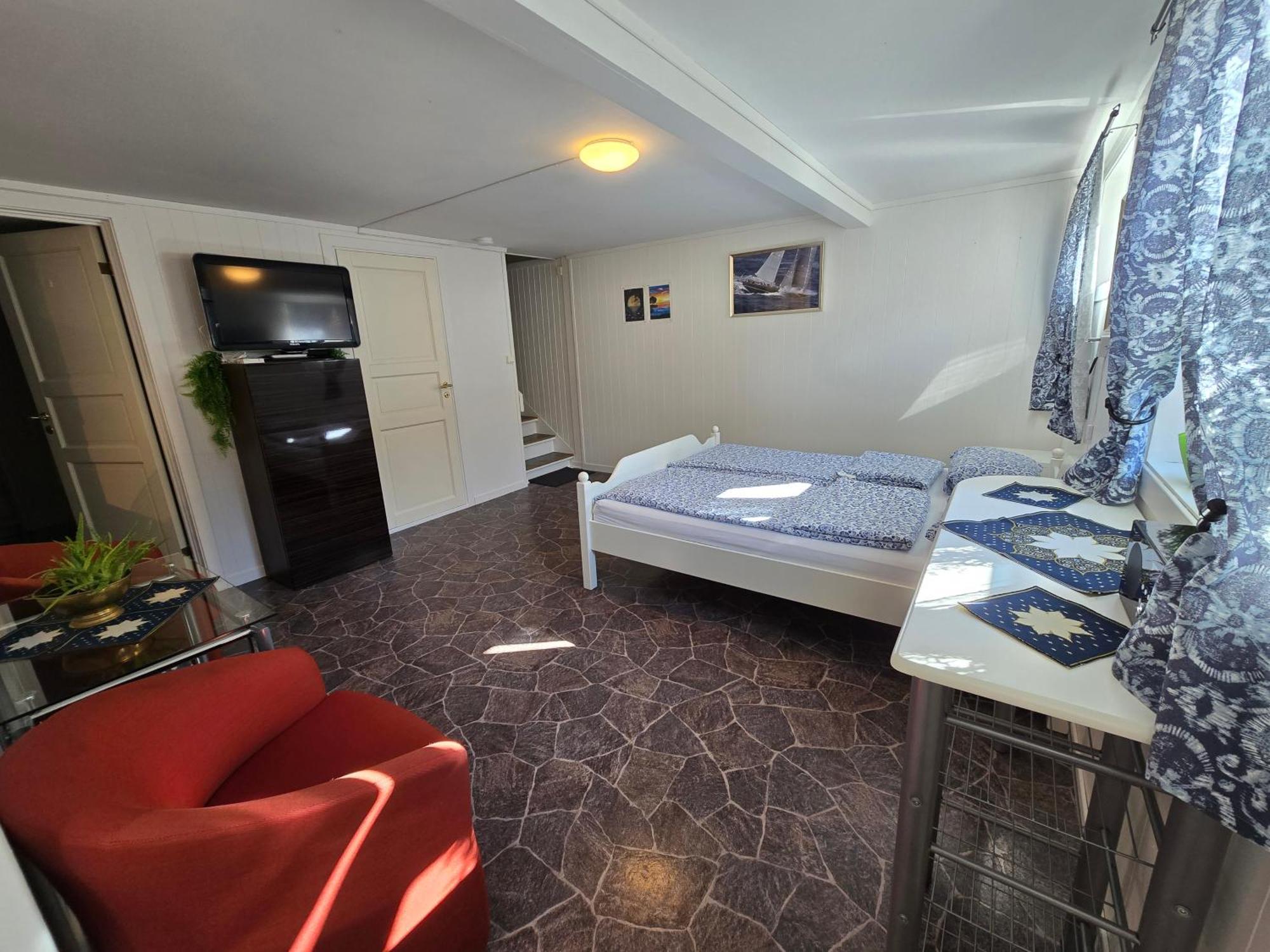 Hybel Til Leie Apartment Тведестранд Екстериор снимка