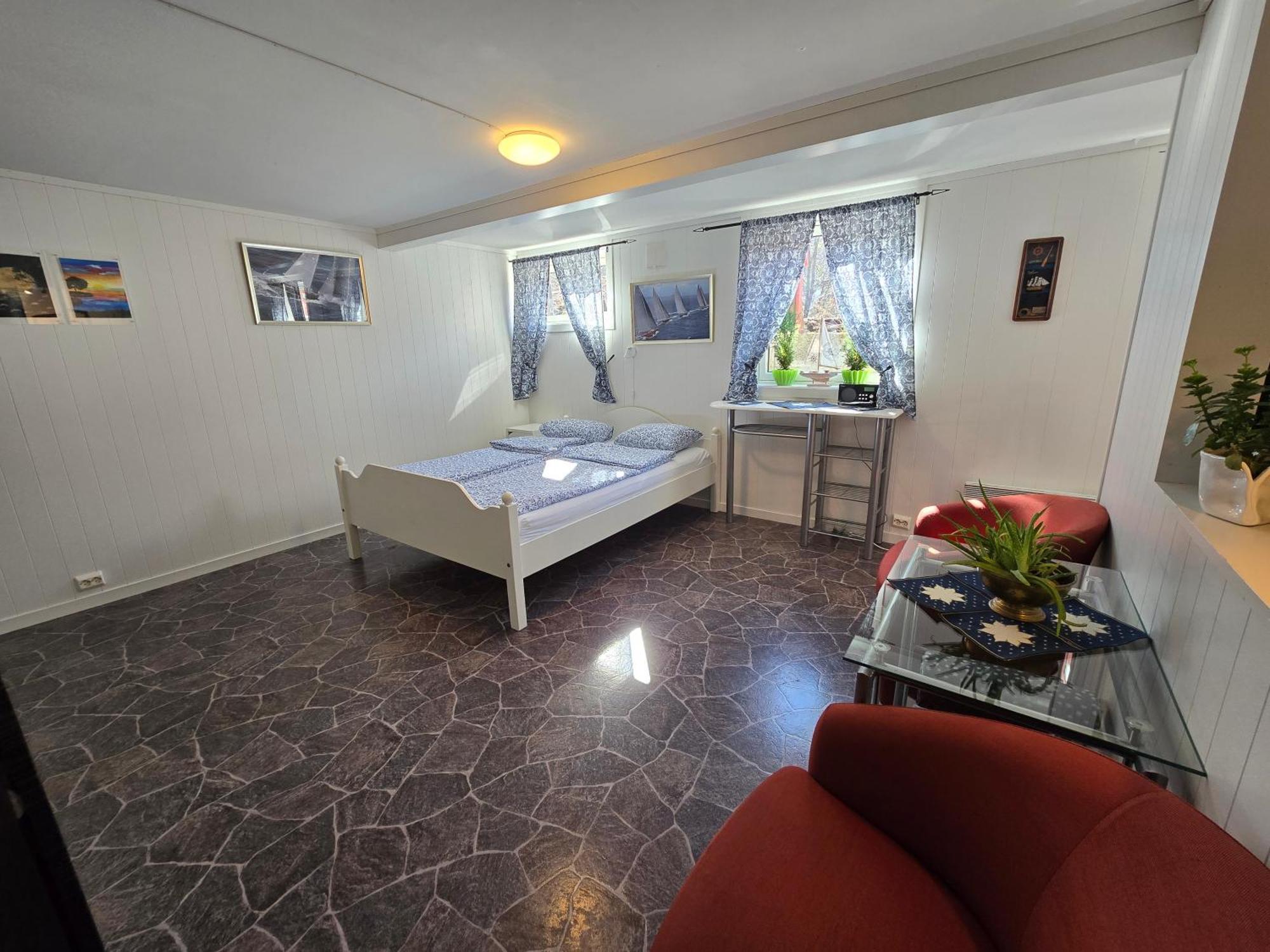 Hybel Til Leie Apartment Тведестранд Екстериор снимка